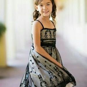 Beautiful Girls Special Occasion Dress! Size 7-8