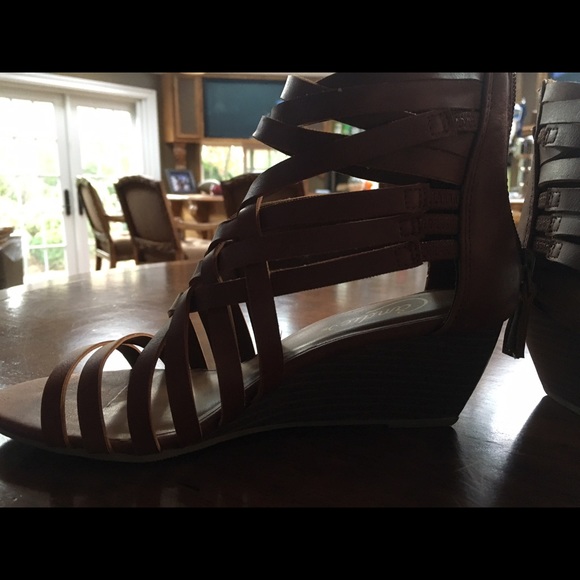 Strapped Sandals - Picture 2 of 3