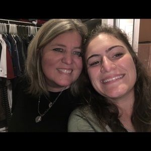 Meet your Posher, Jeannette