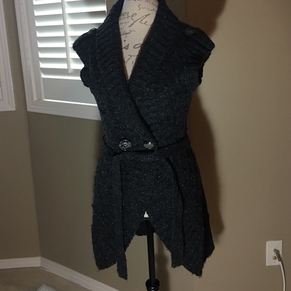 Sweater vest