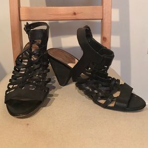 MOVING SALE✨Black, open-heel Vince Camuto sandals