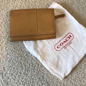 Vintage tan Coach wallet, with dust bag