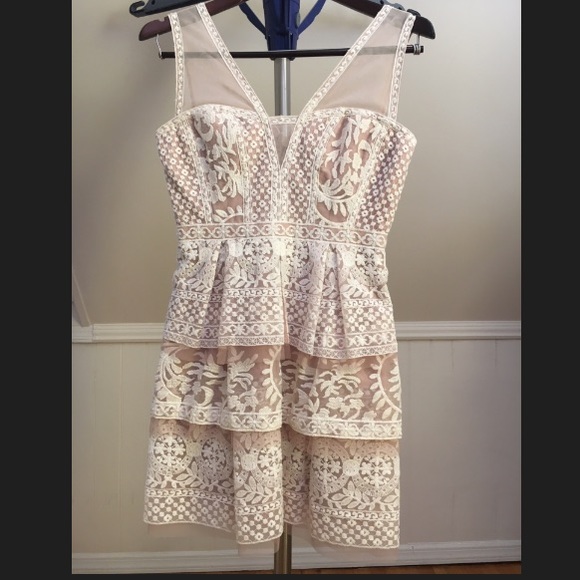BCBGMaxAzria Dresses & Skirts - BCBG beautiful nude and white embroidered dress
