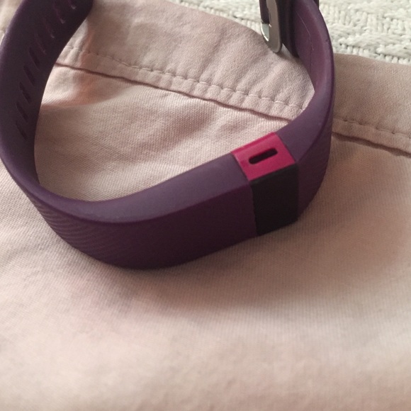 Fitbit flex and Fitbit charge HR - Picture 1 of 3