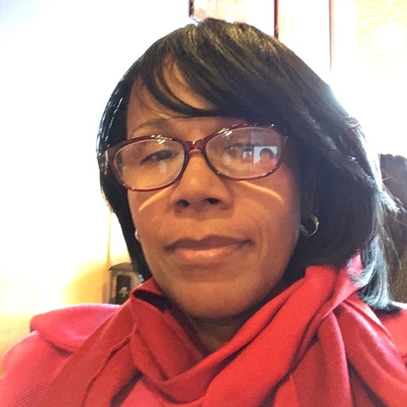 Meet your Posher, Andrea