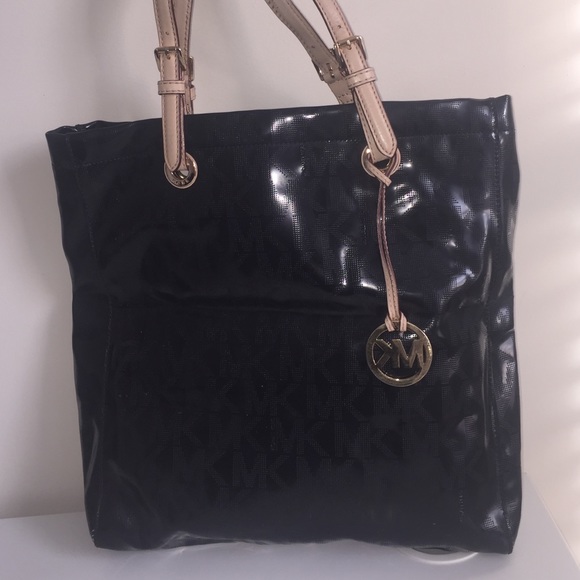 Michael Kors Jet Set Tote