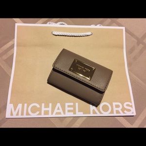 Michael KORS Dune wallet