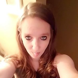 Meet your Posher, Carrie