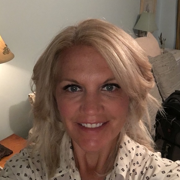 Meet your Posher, Raegan