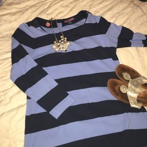 Vineyard Vines long sleeve shift dress