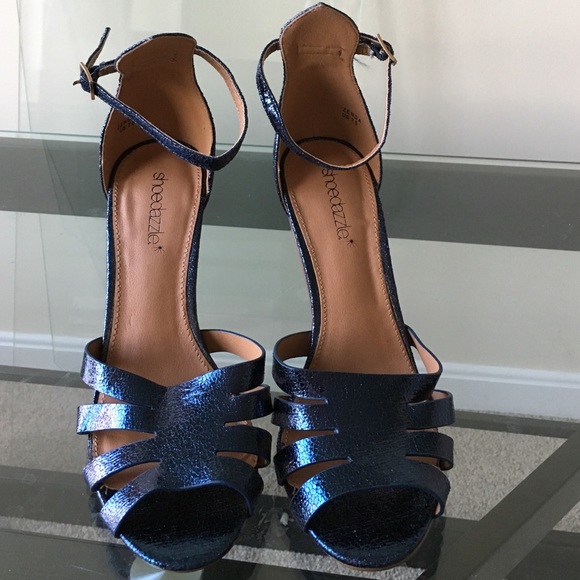 Brand new metallic blue heels by Shoedazzle sz 7.5