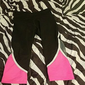Victoria sport knockout crop pant xs