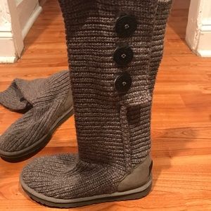 Ugg sweater boots used good condition