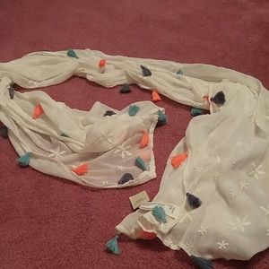 American Eagle scarf