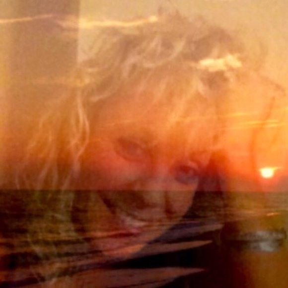 Meet your Posher, Linda - Picture 2 of 2