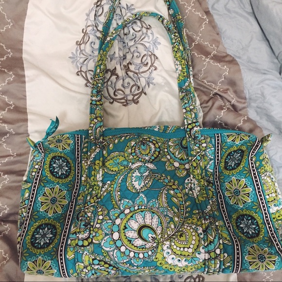 Vera Bradley small duffle - Picture 1 of 2