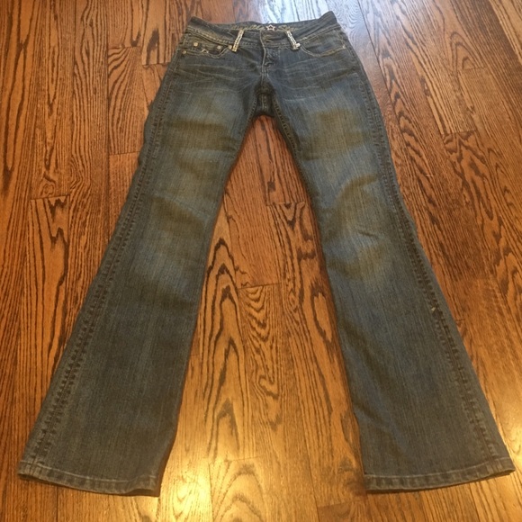 Jean - Picture 1 of 4