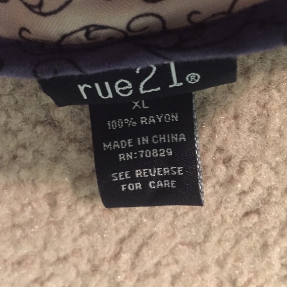 Knee short multi design dress - Picture 3 of 3