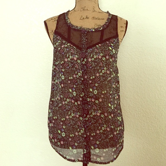 Vera Wang Tops - PRINCESS VERA WANG💋