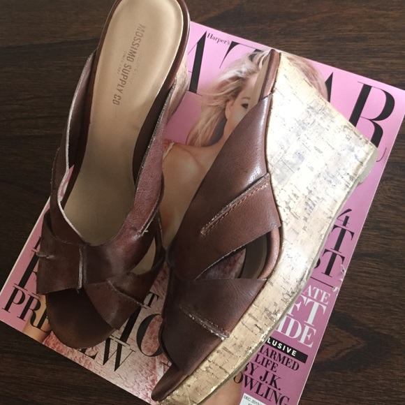 BROWN LEATHER WEDGES // Sz 8