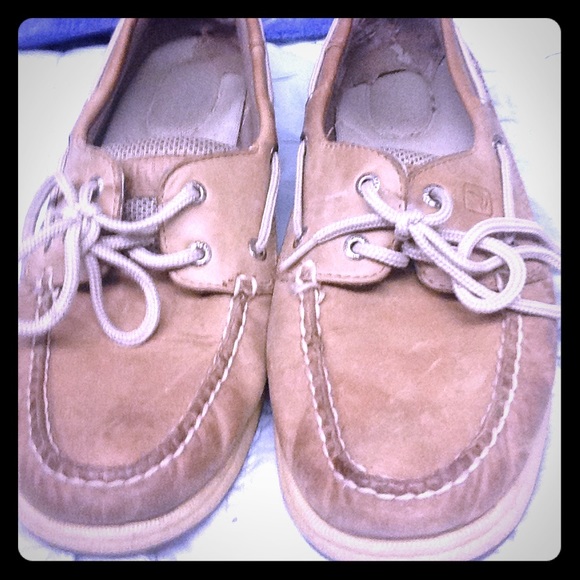 Tan Sperrys