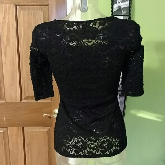 Lace top - Picture 2 of 4