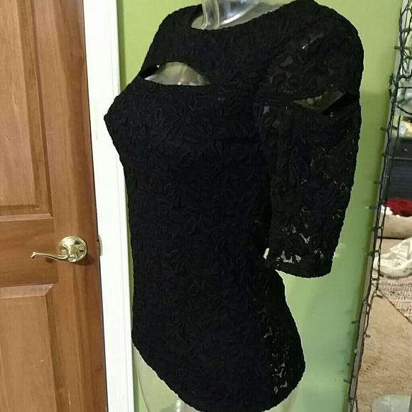 Lace top - Picture 3 of 4