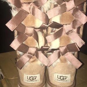 UGGS