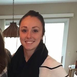 Meet your Posher, Alexandra