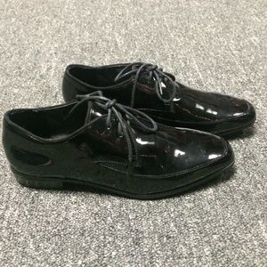Shiny black loafers size 6