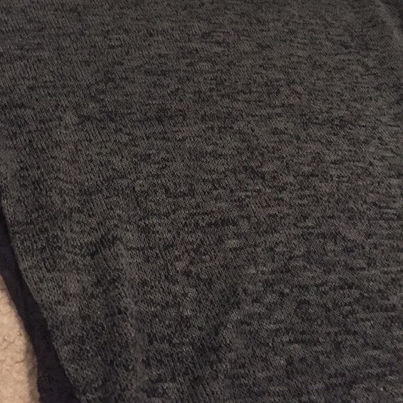 Green and black lace detail long sleeve - Picture 2 of 4