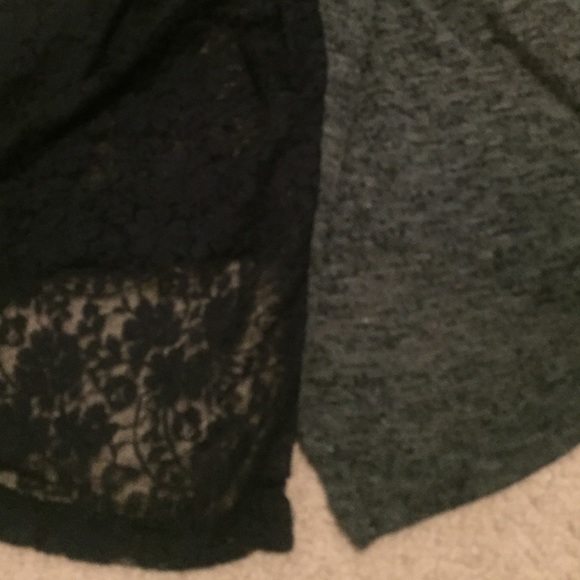 Green and black lace detail long sleeve - Picture 4 of 4
