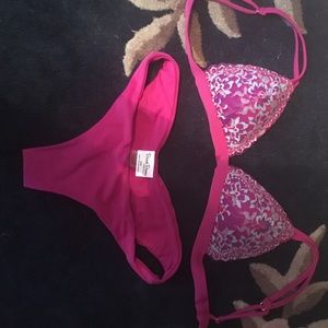 Beach Bunny Sugar Rush S top/M bottom