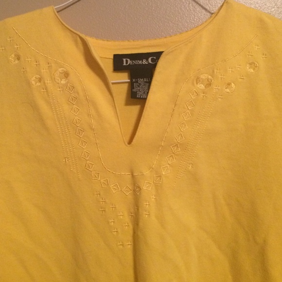 3/4 sleeve top - Picture 2 of 3