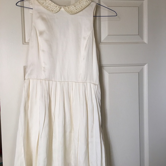Collared and beaded (pearls) cream vintage dress! - Picture 1 of 4