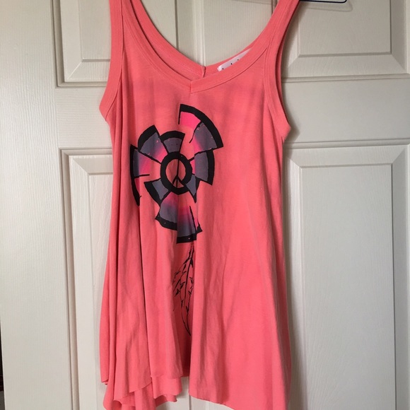 Flowy patterned coral tank!!