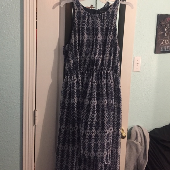 Short front and long back flow dress