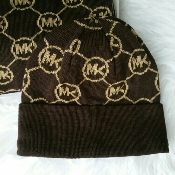 🚨REMOVING IN 2 HRS 🚨Michael Kors BOX SET - Picture 2 of 4