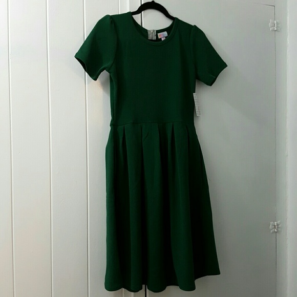 FLASH SALE! Lularoe green Amelia dress