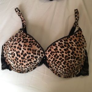 Victoria Secrets Push-Up Demi Size 34D