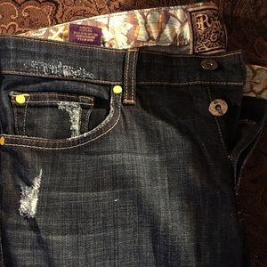 NWOT Rich and Skinny distressed jeans