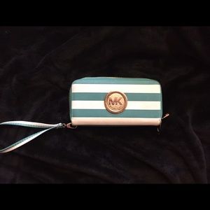 Michael kors wallet