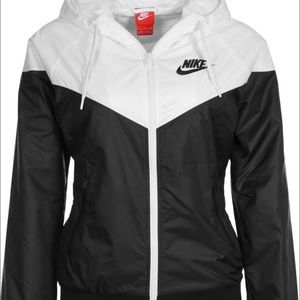 Nike wind runner windbreaker jacket