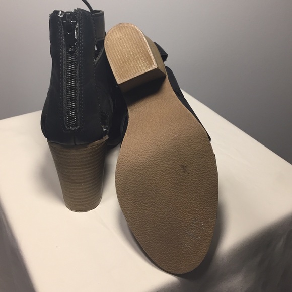 Black Lace Up Cutout Booties - Picture 4 of 4