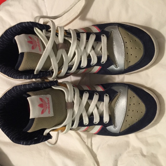 Adidas High Top Rivalry sneakers