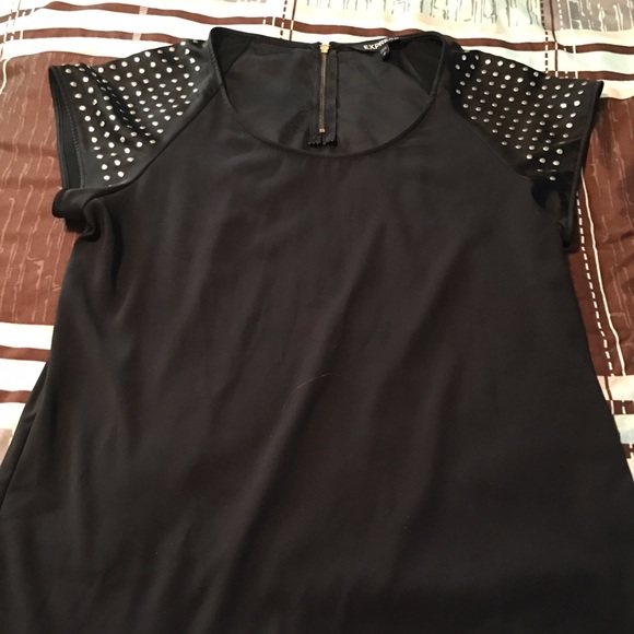 Black shirt