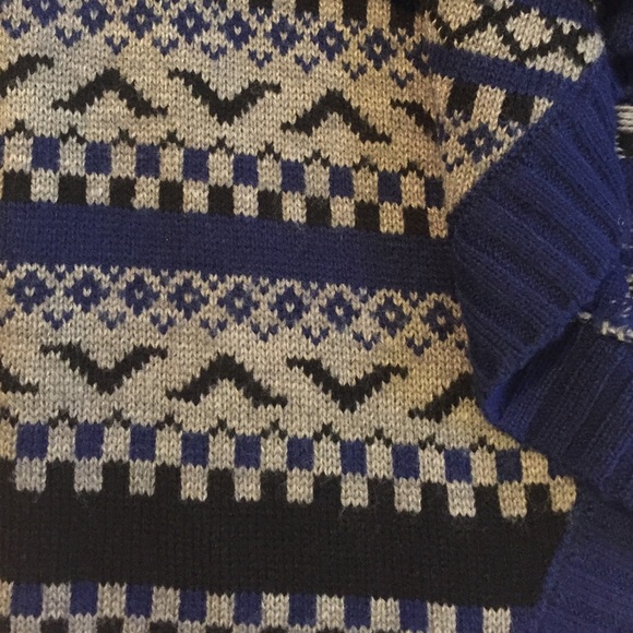 Sweater - Picture 2 of 4