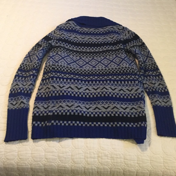 Sweater - Picture 4 of 4