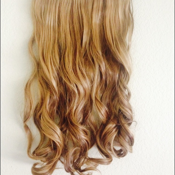 One left! Hair extensions💁🏽