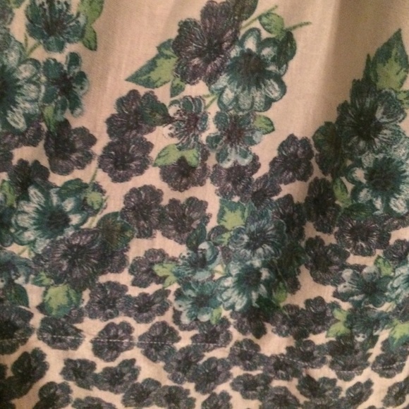 Modest dress - Picture 2 of 3